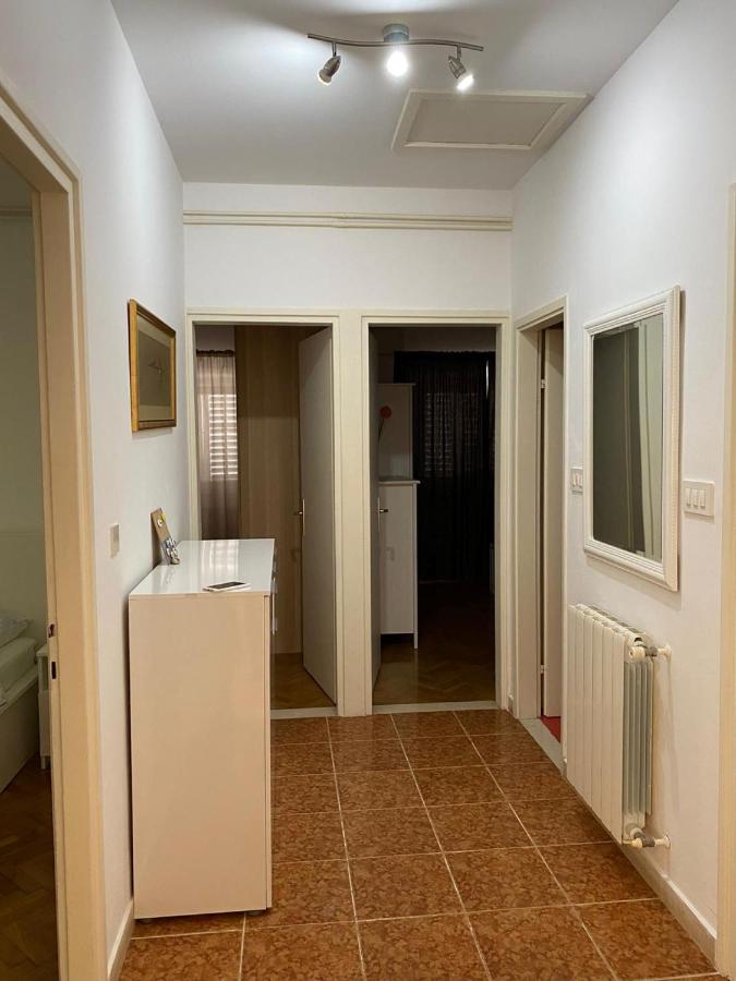 Barbaresko Apartment Lumbarda