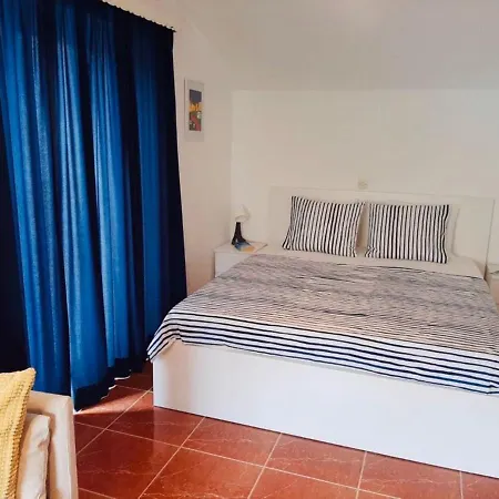 Apartments Barbaresko Lumbarda Extérieur photo