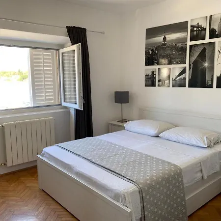 Apartments Barbaresko Lumbarda Extérieur photo