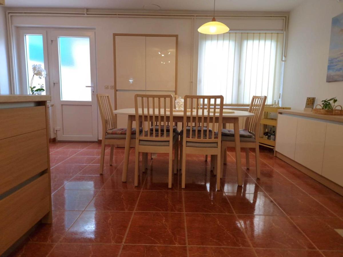 Apartment Barbaresko Lumbarda